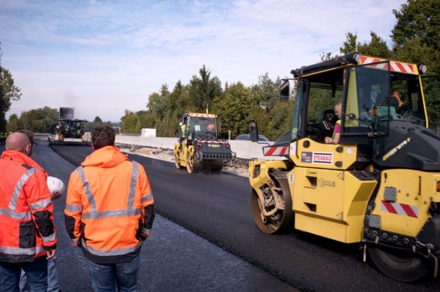 Innovative Technologie von Strabag für den vollautonomen Asphalteinbau erfolgreich getestet
